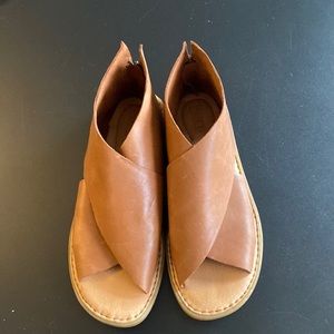 Born Shoes
